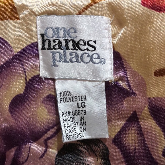 One Hanes place zipper front nightgown - Picture 6 of 9